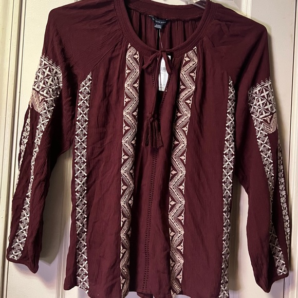 Embroidered~  American Eagle ~ Women’s ~ Top ~ Small ~ Blouse ~ New With Tags - Picture 7 of 16